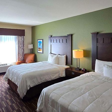 Comfort Inn & Suites Beeville Bagian luar foto