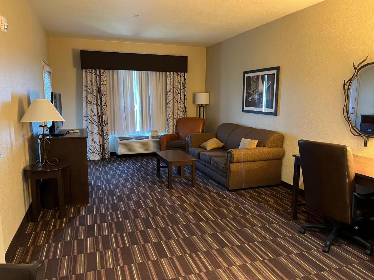 Comfort Inn & Suites Beeville Bagian luar foto