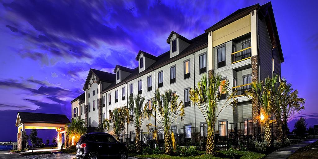 Comfort Inn & Suites Beeville Bagian luar foto