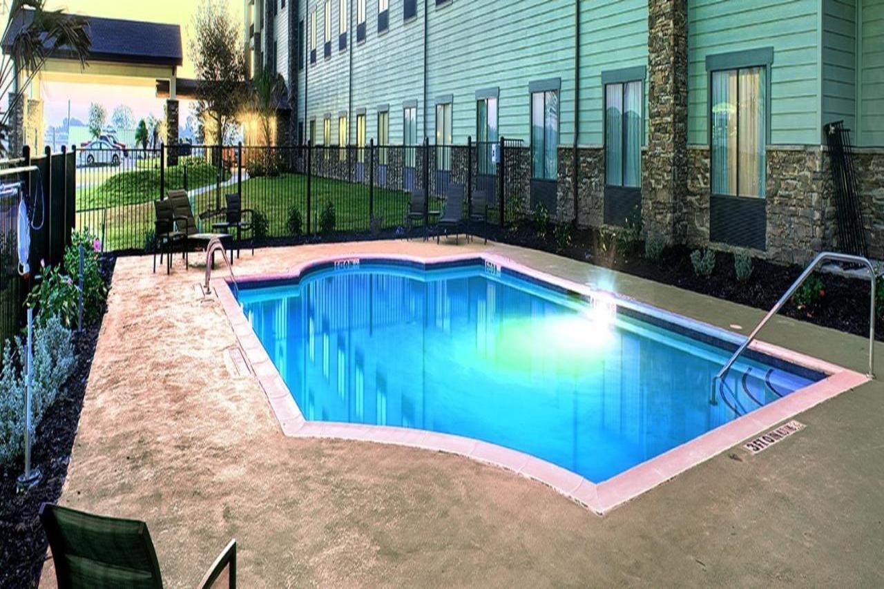 Comfort Inn & Suites Beeville Bagian luar foto