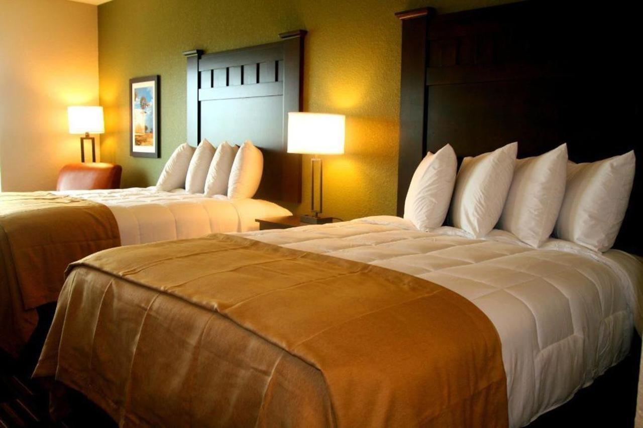 Comfort Inn & Suites Beeville Bagian luar foto